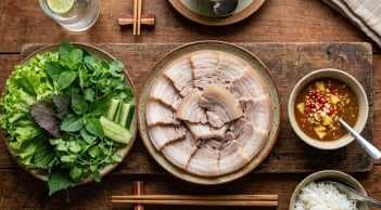 Thịt luộc đừng chỉ chấm với muối chanh, học ngay 5 cách pha nước chấm thịt luộc ngon bất ngờ