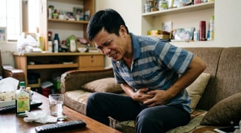Ăn uống điều độ, không rượu bia: Người đàn ông 65 tuổi vẫn mắc ung thư tuyến tiền liệt giai đoạn cuối