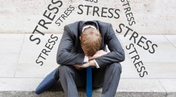 Burnout văn phòng đang âm thầm bào mòn sức khỏe của nhiều nhân viên