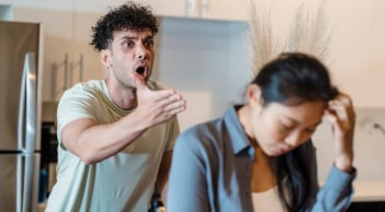 Khi mâu thuẫn vợ chồng dẫn đến bạo lực, hậu quả không thể cứu vãn