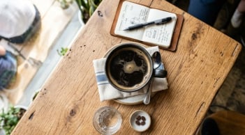 4 nhóm người nên uống cà phê