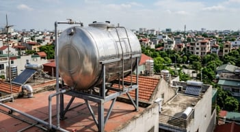Cảnh báo quan trọng với các gia đình đang để bồn nước trên mái nhà
