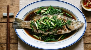 Nấu cá không muốn bị tanh, cứ thêm thứ này