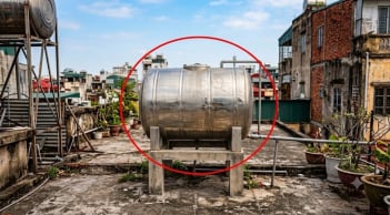 Nên để bồn nước trong nhà hay ngoài trời?