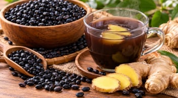 Đậu đen kết hợp gừng có tác dụng gì? 5 lợi ích đáng chú ý nếu dùng đúng cách