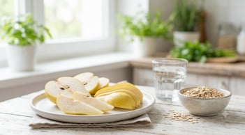 Mùa thu lê vào mùa, giàu nước và chất xơ nhưng 3 nhóm người nên ăn vừa phải