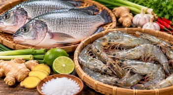 Cách xử lý mùi tanh của cá, tôm cực hiệu quả: 7 mẹo đơn giản, làm đúng là hết