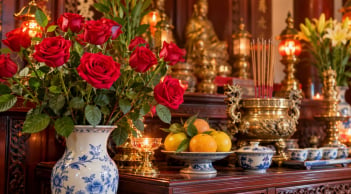 Thường xuyên dùng hoa hồng dâng cúng, gia chủ cần chú ý 5 điều để tránh phạm kỵ