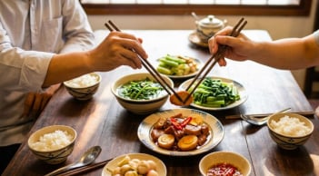 Tại sao các cụ xưa luôn dặn con cháu không được gắp nối đũa?
