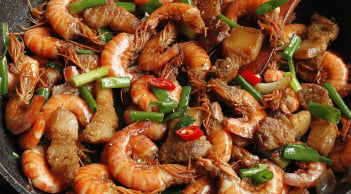 Cách rang tôm cùng thịt thơm ngon, lên màu cánh gián đẹp