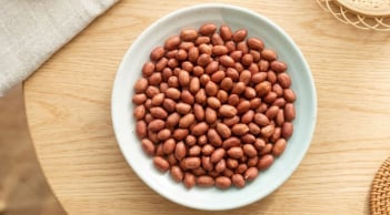 Người thường xuyên ăn lạc, cơ thể có gì khác biệt?