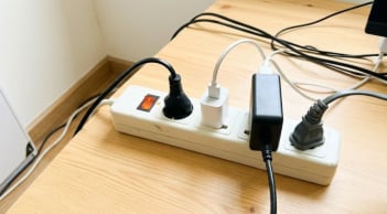 Trong nhà 4 thiết bị không được cắm chung vào 1 ổ điện: Đó là những thứ gì?