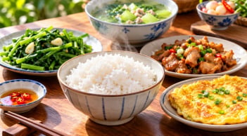 Ăn sáng bằng cơm trắng có tốt không? Điều nhiều người đang hiểu chưa đúng