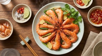 Nên luộc tôm cùng gia vị gì để khử tanh, thịt tôm đỏ au, chắc ngọt?
