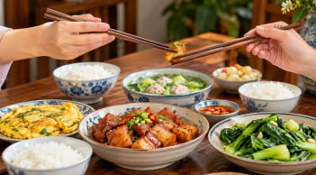 Vì sao người xưa dặn khi ăn cơm tránh gắp nối đũa, tuyệt đối không cắm đũa thẳng vào bát?