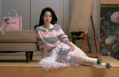 Áo kẻ sọc trở lại mạnh mẽ: 3 kiểu đáng đầu tư để nâng tầm phong cách mùa xuân