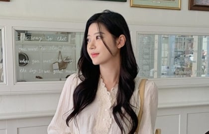 Áo ren bèo nhún “lột xác” mùa hè: Nhẹ nhàng nhưng không còn sến