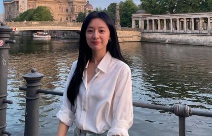 Mỹ nhân Hàn biến hóa cùng áo sơ mi trắng: 7 công thức mặc đẹp thanh lịch mà không hề nhàm chán