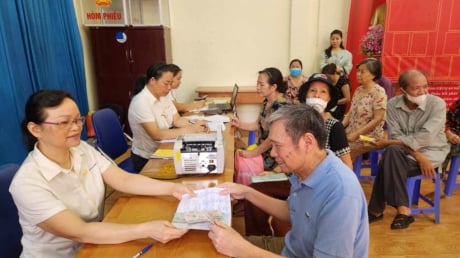 Người lao động trên 60 tuổi chưa đủ điều kiện hưởng lương hưu sẽ được nhận trợ cấp hàng tháng từ ngày 1/7/2025
