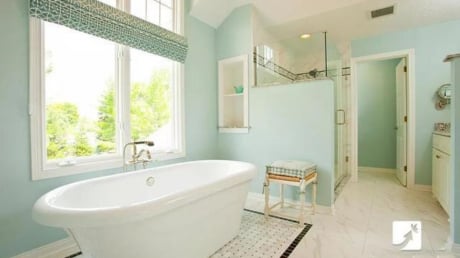 Khi phòng tắm không được sử dụng, bạn nên để cửa mở hay đóng?