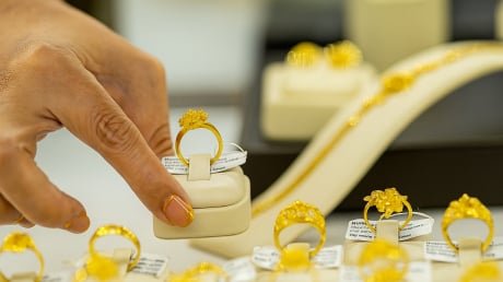 Bảng giá vàng 9999 24K 18K SJC DOJI PNJ hôm nay 13/6/2025