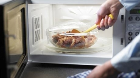 Đồ thừa qua đêm có ăn được không: 4 mẹo xử lý thức ăn thừa giúp bạn không còn lăn tăn