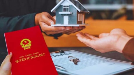 Từ nay đến 31/12/2025: Cha mẹ muốn sang tên sổ đỏ cho con bắt buộc phải có loại giấy tờ này