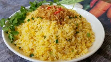 Cách đơn giản để làm cơm rang trứng tơi ngon, vàng giòn