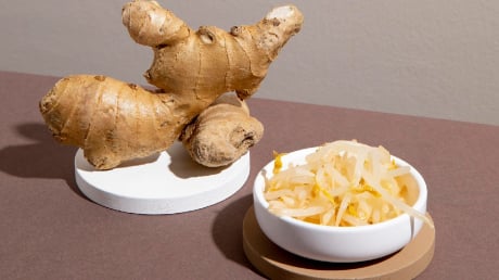 Ăn gừng có hại cho 4 nhóm người này