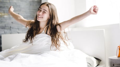 Ngủ đủ 7 tiếng mỗi đêm có thể kéo dài tuổi thọ thêm 4 năm