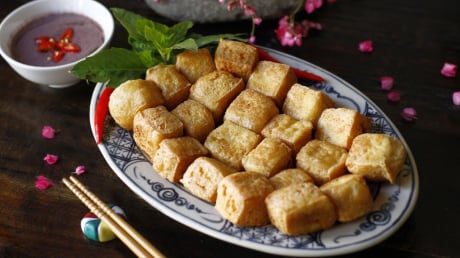 Mẹo rán đậu vàng giòn, để lâu không ỉu