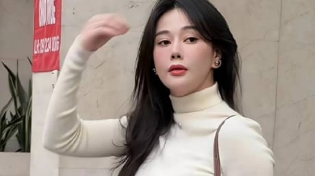 Phương Oanh phản ứng ra sao khi được khuyên 'em suy nghĩ ít thôi'?