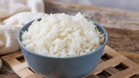 Sai lầm khi bảo quản cơm nguội có thể tăng nguy cơ ngộ độc thực phẩm