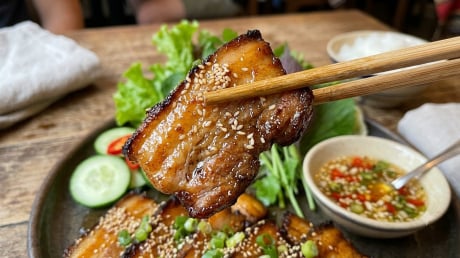 Cách làm thịt ba chỉ nướng mật ong thơm lừng, mềm mọng, cả nhà ăn là mê