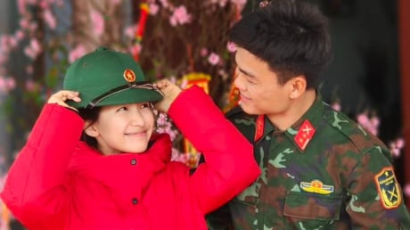 Chồng Hòa Minzy công khai nói lời yêu thương với vợ