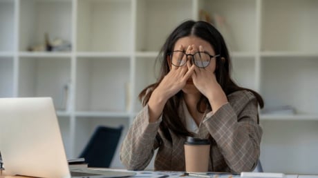 Tâm lý phụ nữ hiện đại: Kiệt sức khi phải gánh vác quá nhiều vai trò