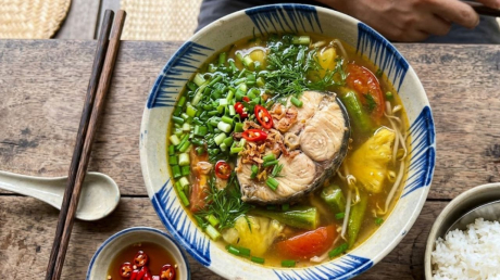 Vì sao nấu canh cá hay cho nguyên liệu có vị chua?