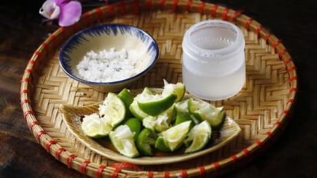 Vắt chanh đừng bỏ vỏ: Tận dụng làm 5 việc này giúp tiết kiệm cả đống tiền