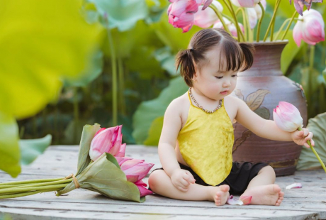 Trẻ sinh vào 3 khung giờ này: Dù trai hay gái đều thông minh, ham học, lớn lên có hiếu với cha mẹ