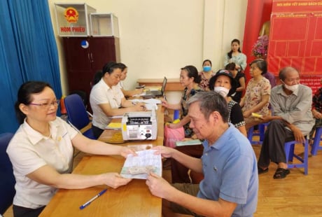 Người lao động trên 60 tuổi chưa đủ điều kiện hưởng lương hưu sẽ được nhận trợ cấp hàng tháng từ ngày 1/7/2025