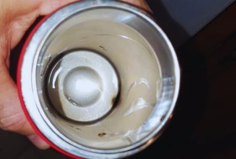 Cảnh Báo: Chiếc cốc nhiều người Việt dùng uống nước mỗi ngày không khác gì 'uống chất độc'