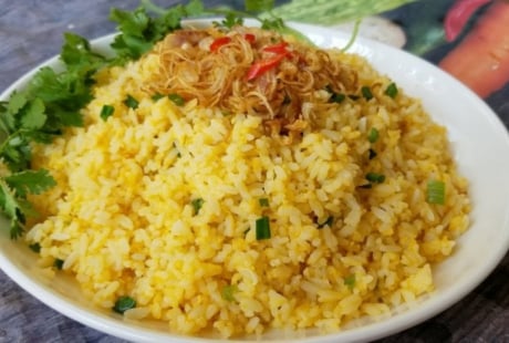 Cách đơn giản để làm cơm rang trứng tơi ngon, vàng giòn