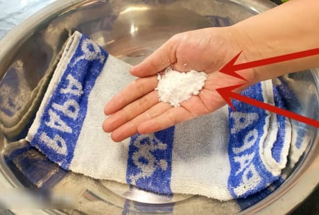 Mẹo làm sạch khăn tắm, khăn mặt bị nhớt, có mùi hôi: Ngâm trong loại nước này là mềm mại, sạch như mới