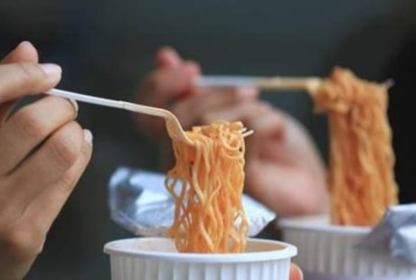 Thứ độc nhất trong mì ăn liền không phải gói gia vị: Chuyên gia tiết lộ cách ăn an toàn và hợp lý