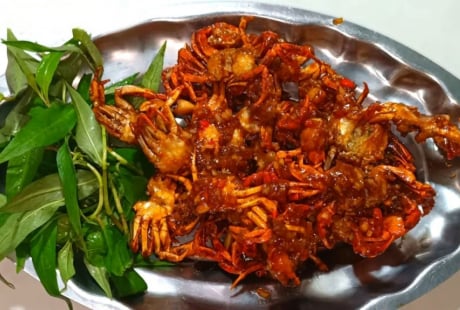 Làm món cua đồng rang me, giòn rụm, chua ngọt hấp dẫn, khiến ai cũng phải mê mẩn
