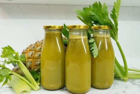 Cách uống nước ép dứa cần tây giảm cân cấp tốc, giúp dáng chuẩn eo thon