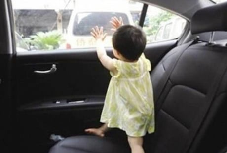 Bé gái hơn 2 tuổi ở Nghệ An tử vong do bị bỏ quên trên ô tô