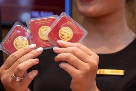 Giá vàng 1/5/2026: Thế giới “bốc đầu”, SJC lao dốc 12 triệu/tháng
