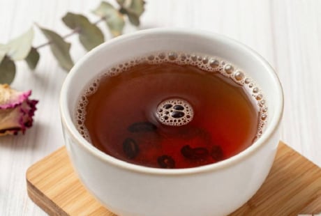 Người bị 5 bệnh này không nên uống nước đậu đen rang