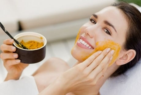 5 cách kết hợp nghệ tươi trong chăm sóc da, hỗ trợ làm sáng và cải thiện vẻ ngoài rạng rỡ